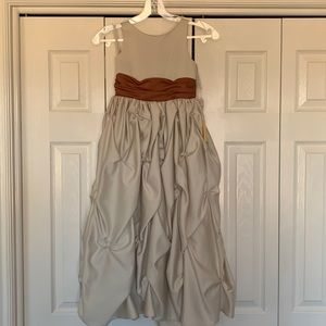 Pearl and Copper Sweet Beginnings flower girl dress size 5 never worn